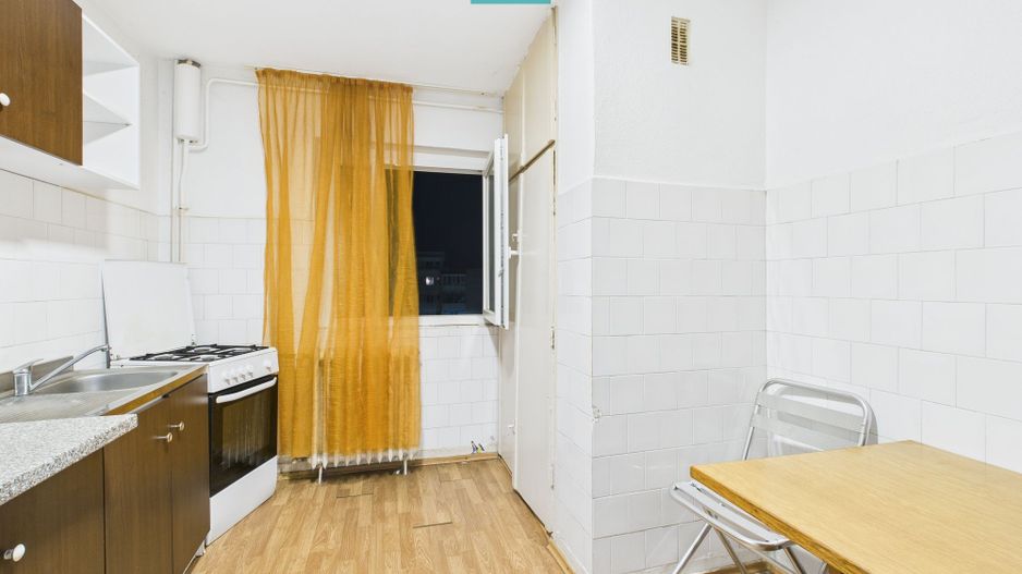 Apartament spațios cu 3 camere, decomandat - Poză 2