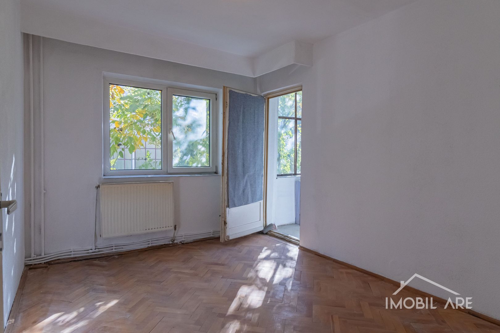Apartament cu 4 camere - Poză 9