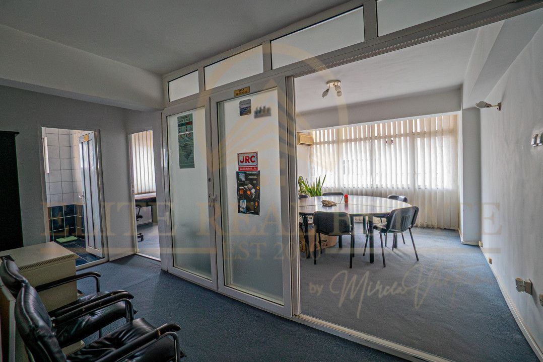 Ultracentral - Apartament cu 7 camere situat la etaj 1 , vedere bilaterală. - Poză 4