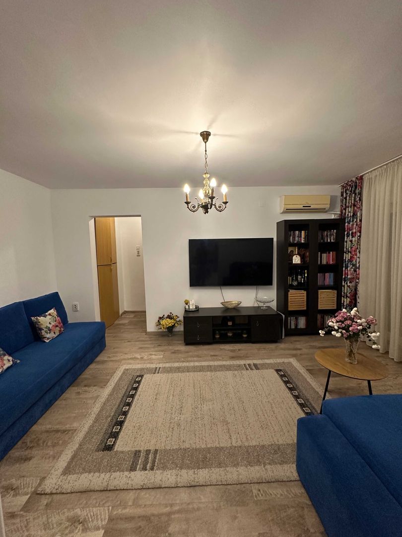 De vanzare Apartament 3 camere Gorjului - Poză 2