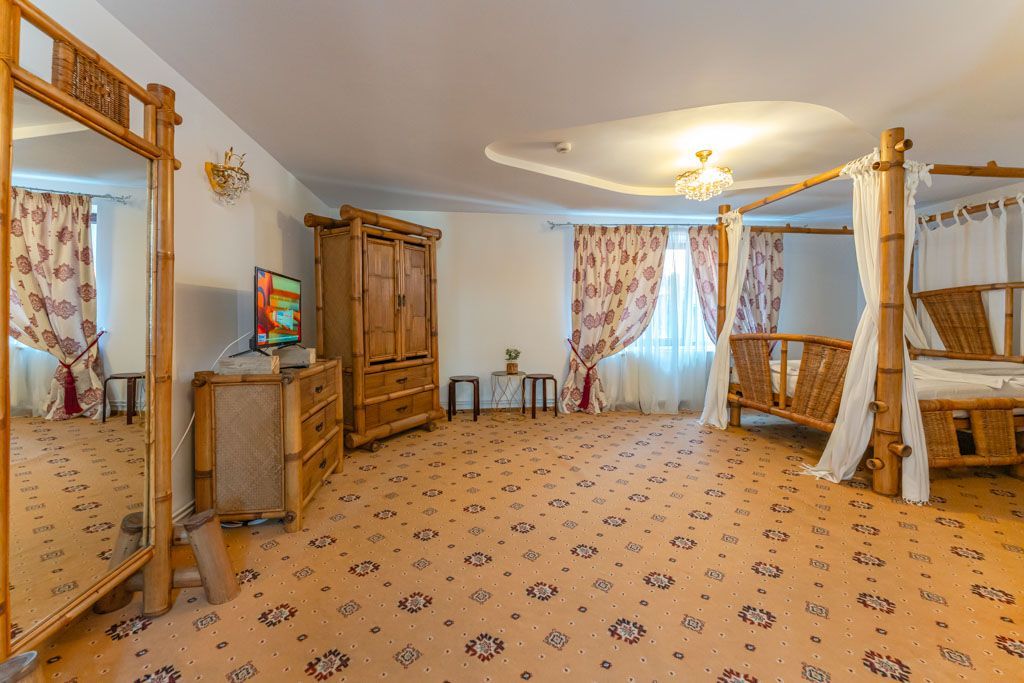 Pensiune Rosenau de vânzare - Afacere la cheie lângă Cetatea Râșnov - Poză 18