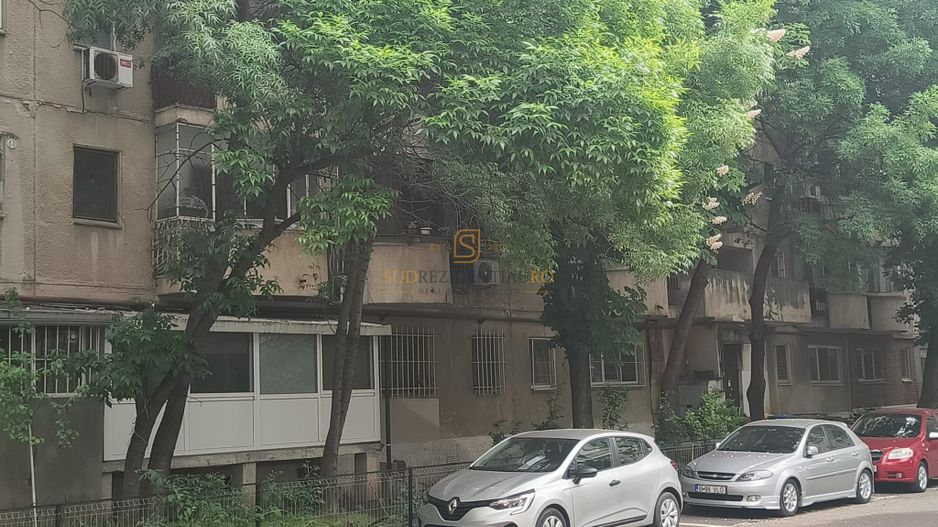 Garsoniera decomandata, acces facil metrou Aparatorii Pat6riei - Poză 2