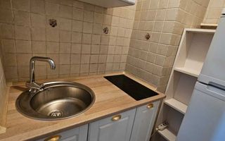 Central, Garsoniera langa metrou, renovata recent - Poză 2