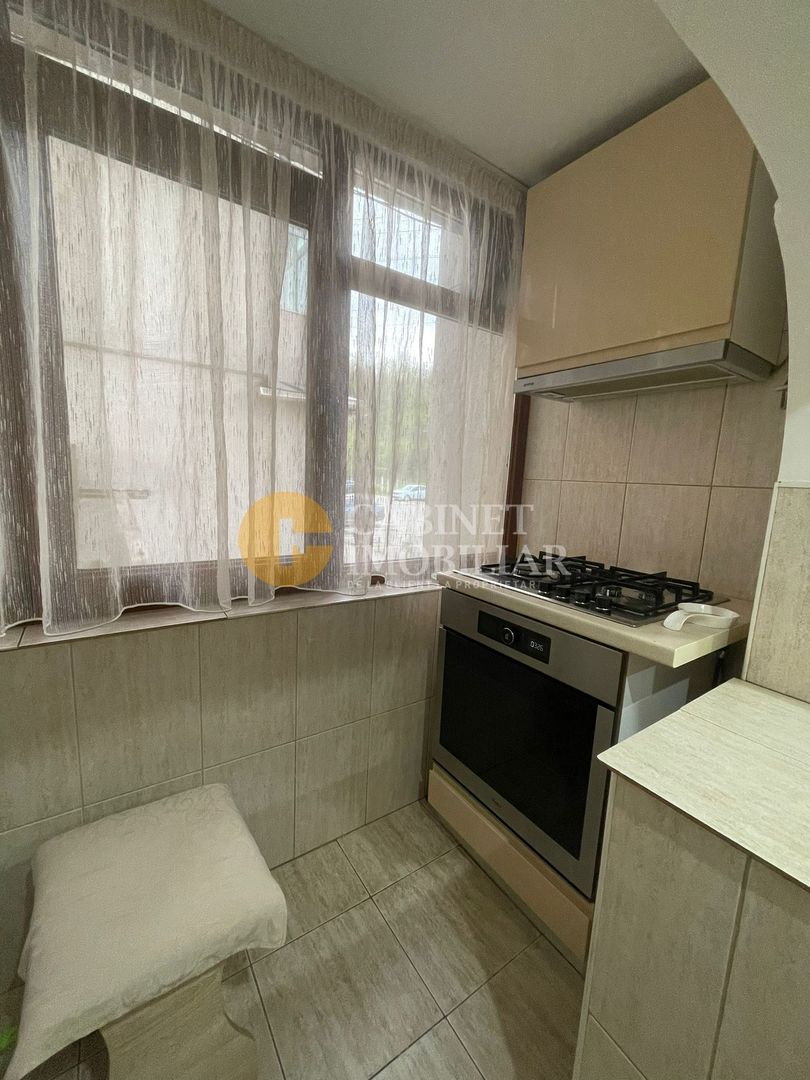 Nicolina Parter Inalt Apartament cu 2 Camere Decomandat 47 mp - Poză 6