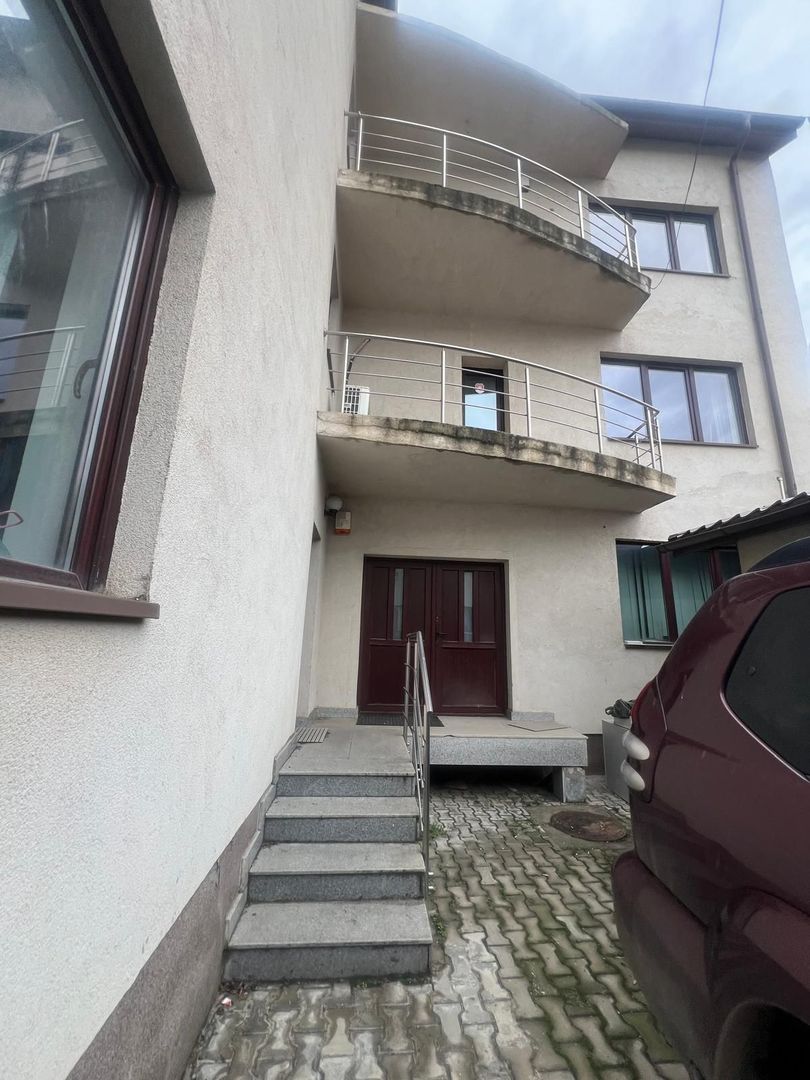Spatiu comercial -ideal pt productie/activitati comerciale - Poză 2