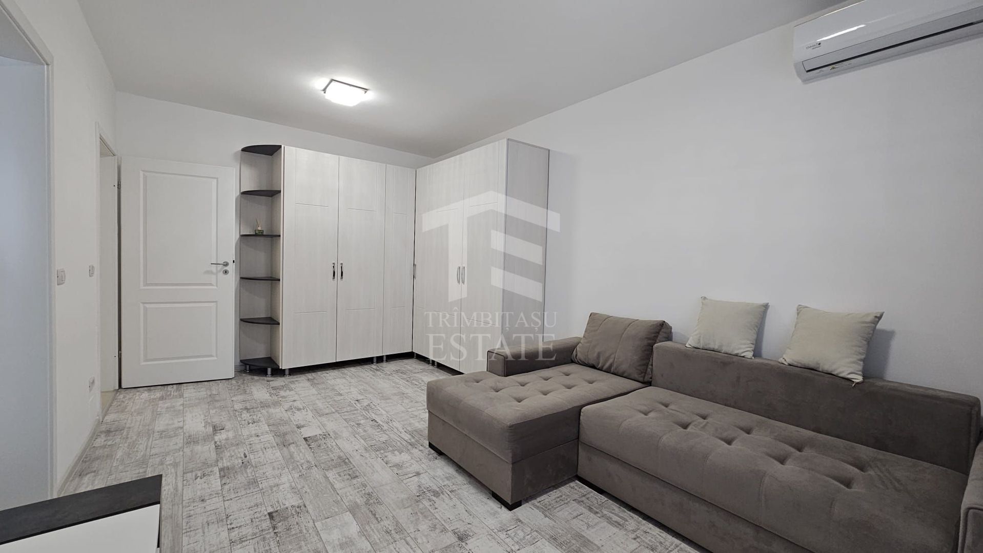Dobroiesti - Garsoniera - Loc de parcare - Centrala proprie - bloc nou - Poză 2