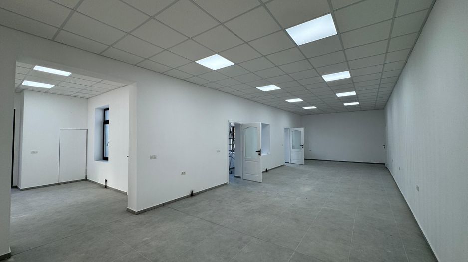 Spatiu comercial sau pentru birouri 150mp utili central, spre piata - Poză 9