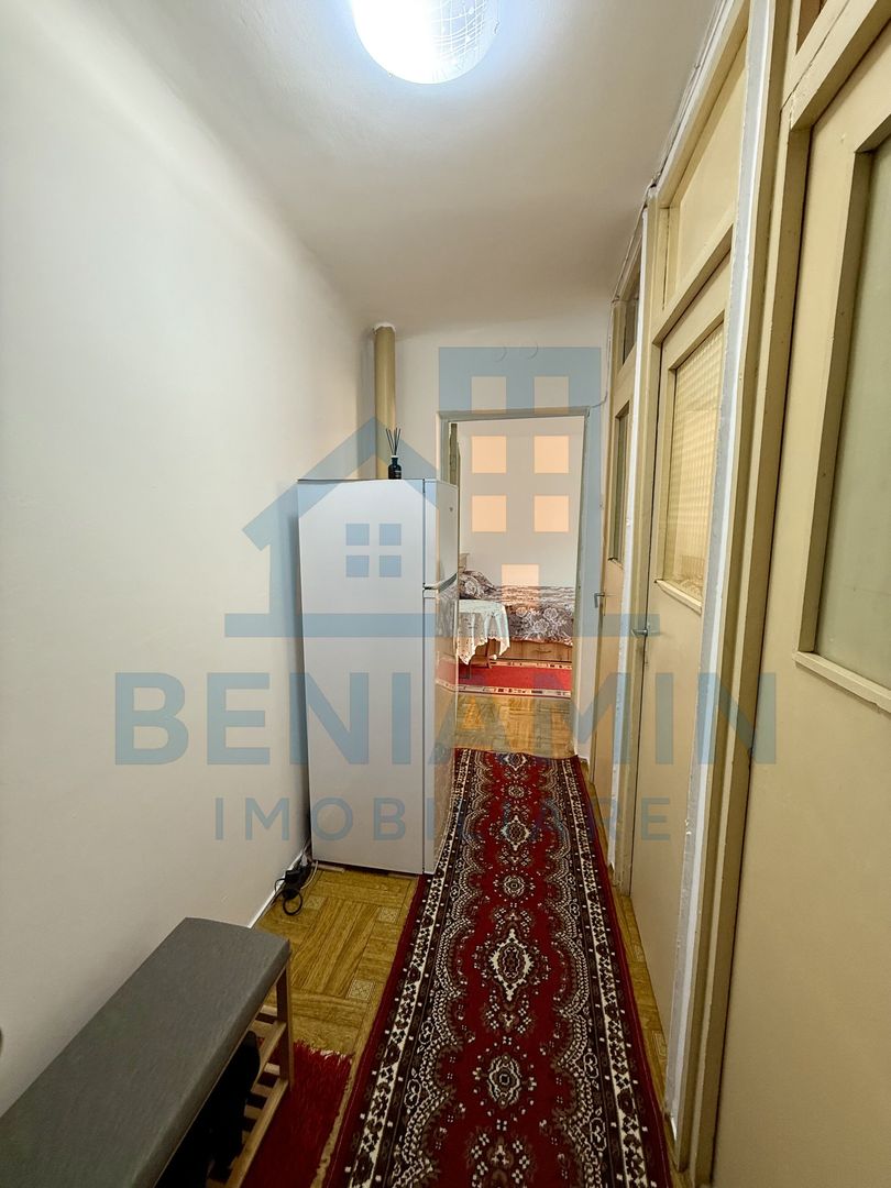 Garsoniera decomandata - mobilata - utilata - etaj 3 - Rovine - Poză 4