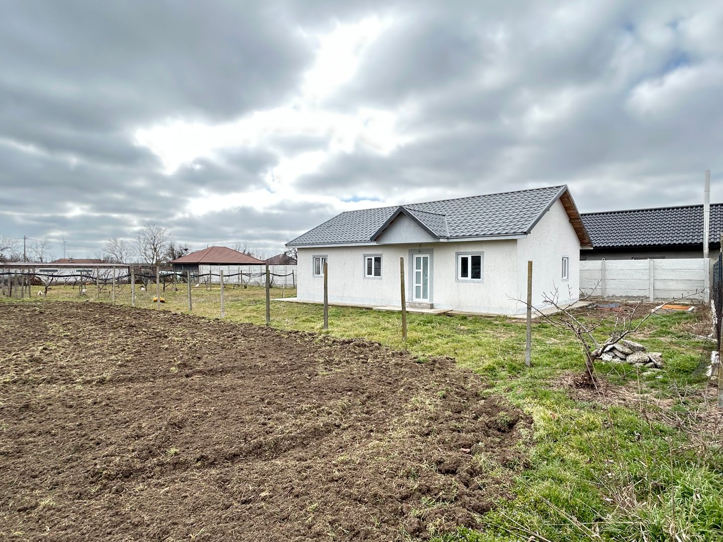 Casa din BCA c-tie 2025 – Pecineaga – apa/canalizare/curent - Poză 12