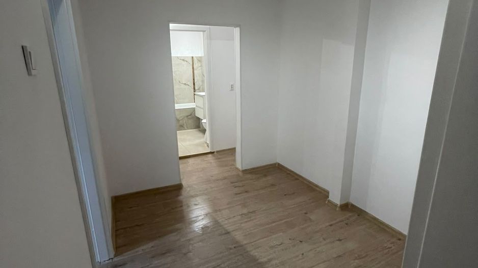 Apartament 2 camere de vanzare Apusului - Poză 2