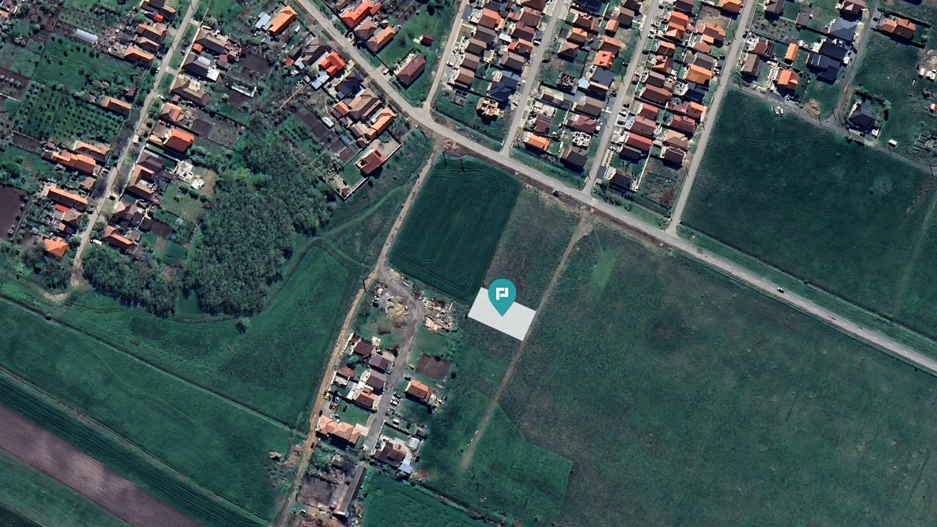 Loc de casa de 482 mp în Livada - Poză 2