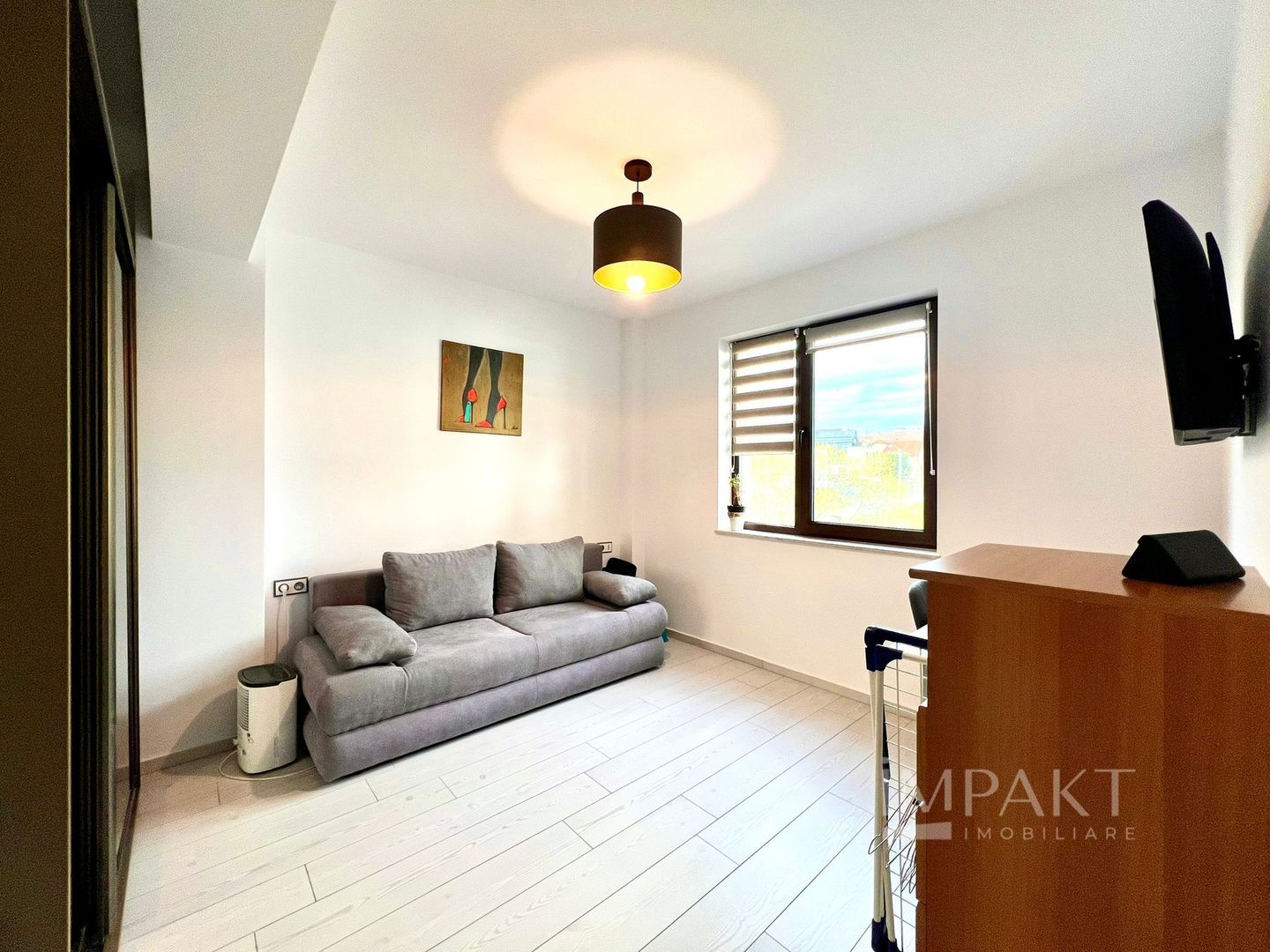 Apartament modern cu 3 camere in Buna Ziua - Poză 3