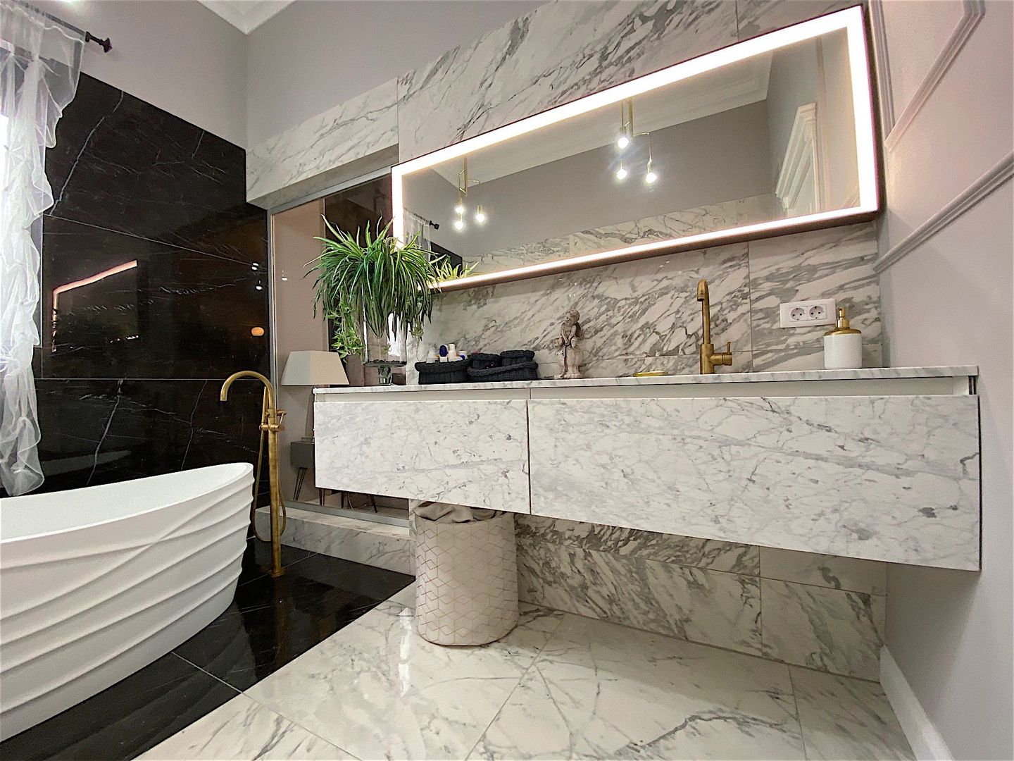 Vila deosebita cu piscina zona Dumbravita - Poză 18