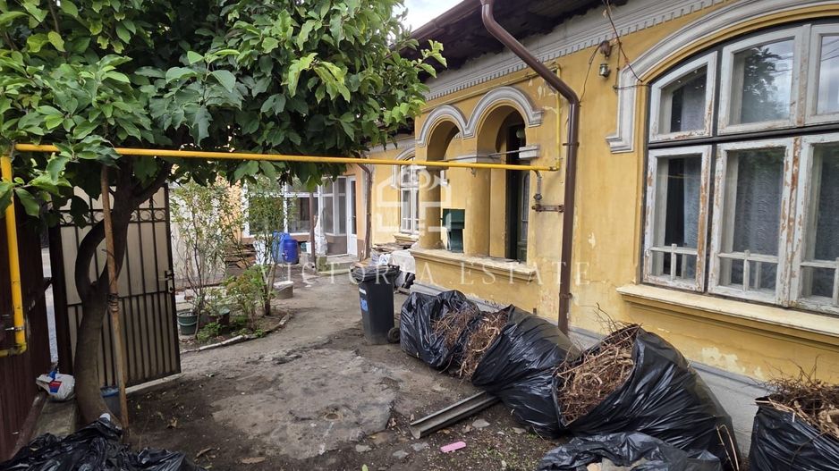 Casă de vânzare în Ploiești 4 camere - Poză 2