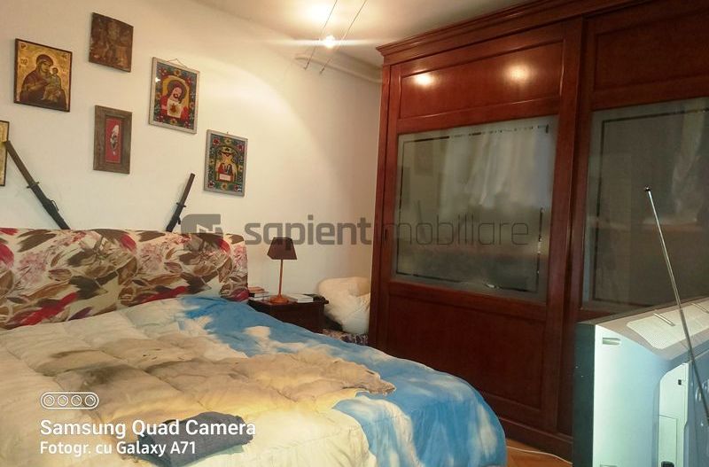 Casa cu 6 camere str.E Teodoroiu - Poză 5