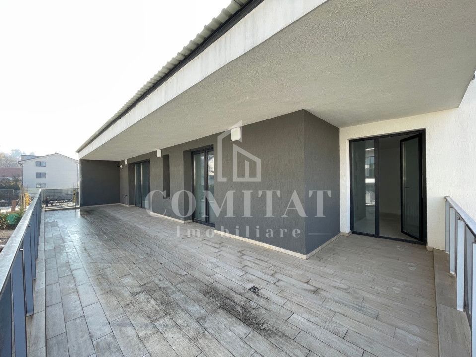 Apartament eficient compartimentat cu terasa generoasa - Poză 3