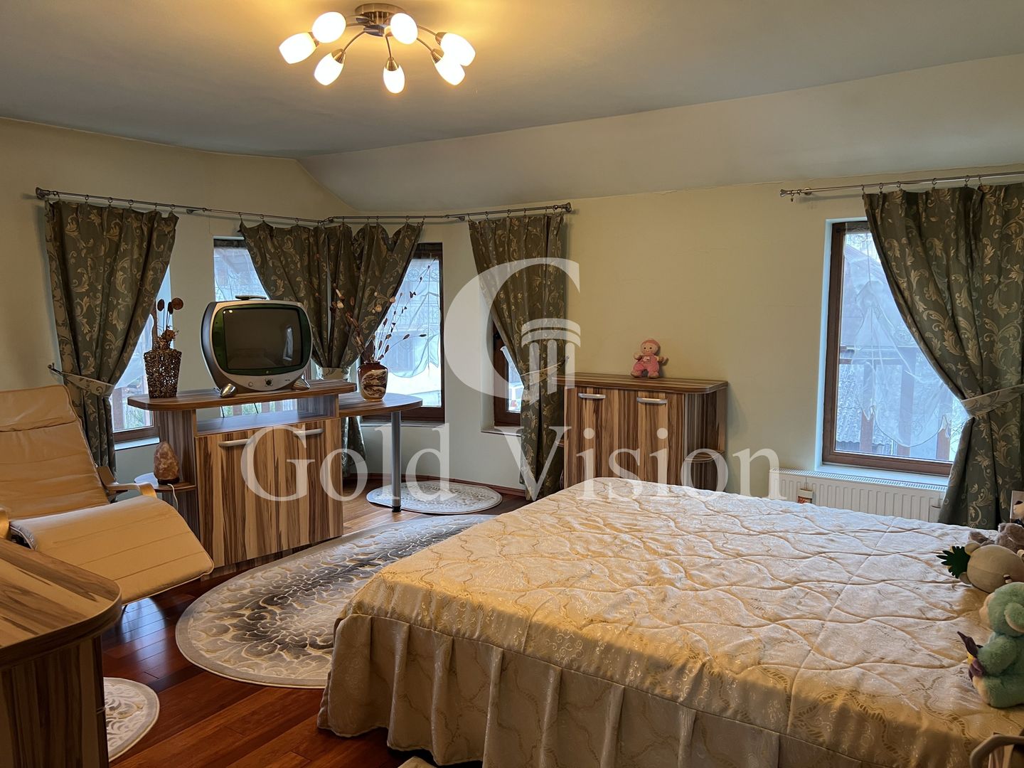 Casă cu 5 camere + anexă cu garaj, mobilată complet, str. Gh. Șincai - Poză 8