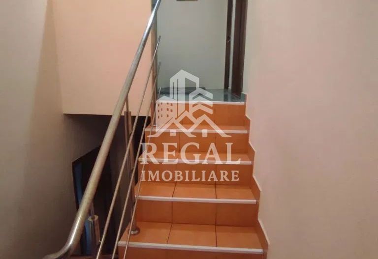 Casa 4 camere, zona Centrala - Poză 7