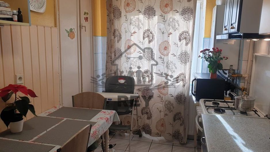 Apartament 3 camere-Valea Aurie - Poză 3