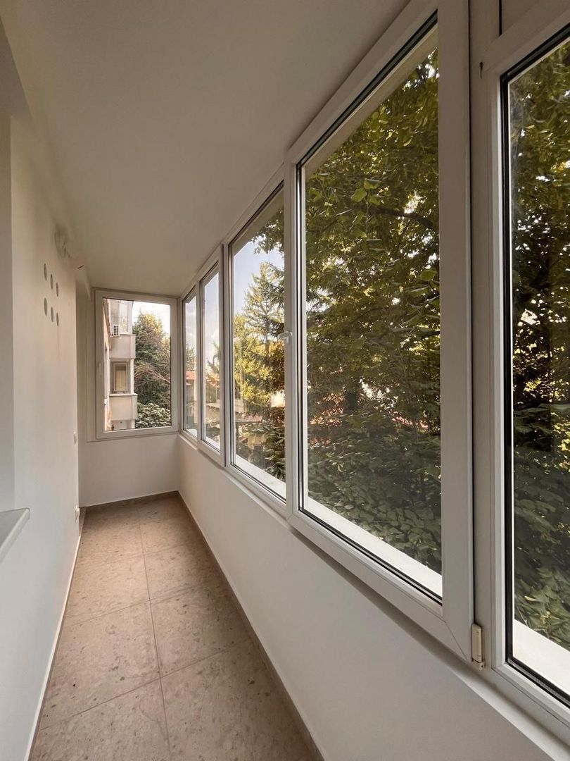 Apartament cu doua camere semidecomandat, piata Domenii - Poză 1