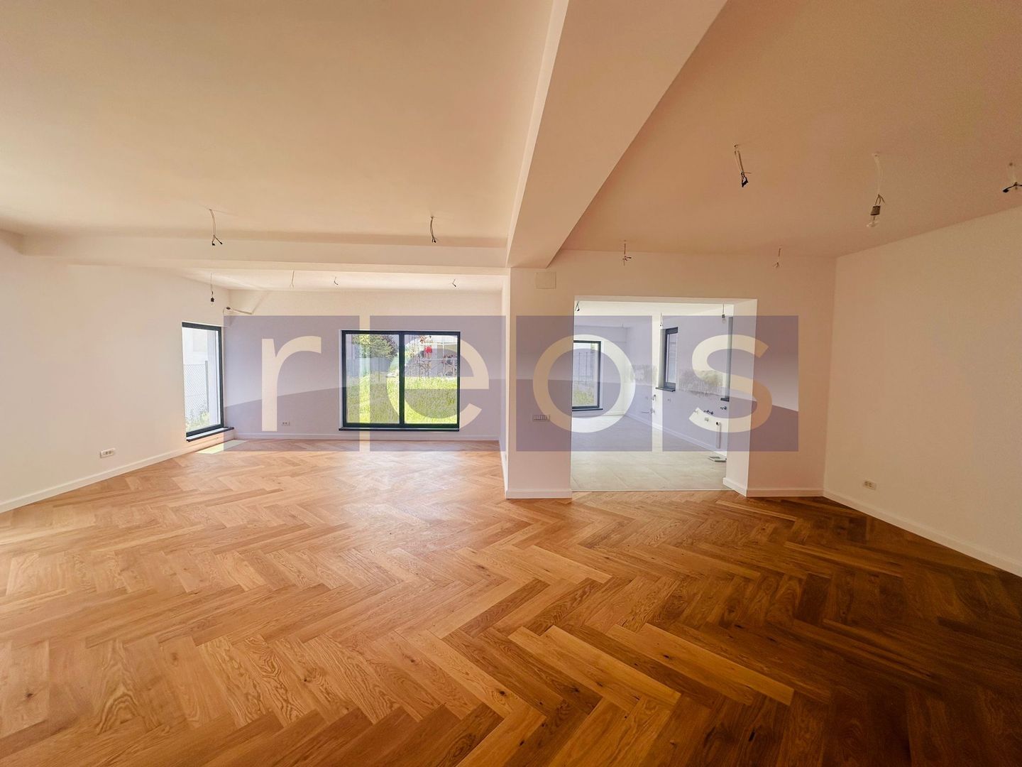 VILA DE VANZARE |  CORBEANCA | 5 CAMERE - Poză 9