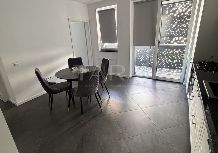 Apartament modern, 2 camere, 2 balcoane, parcare subterană, Sânnicoara - Poză 3