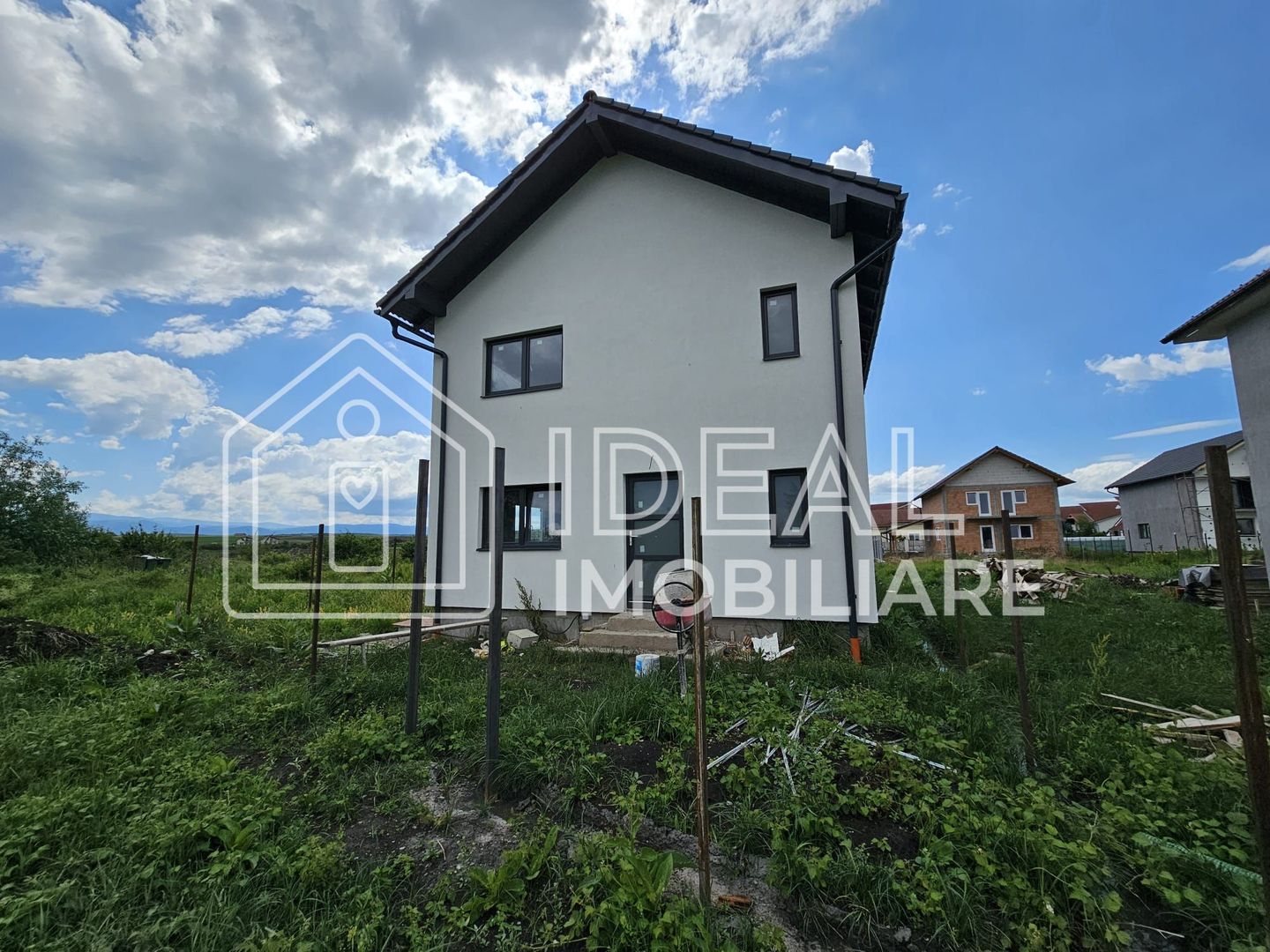 Casa Individuala Moderna cu 265 mp de curte, Sura Mica - Poză 4