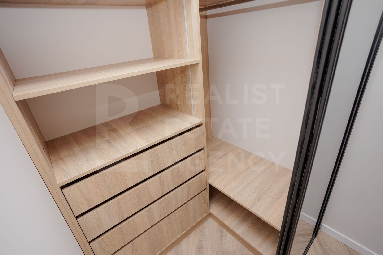 Vânzare, apartament 2 dormitoare,saloncomplexul Exfactor, Vasile Lupu - Poză 7