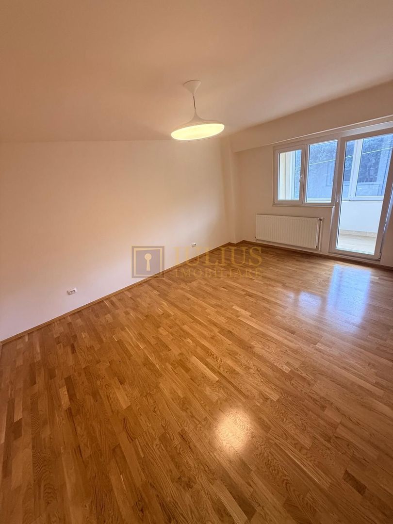 Recent renovat| 2 camere| garaj, et.2| lift| balcon 12 mp. - Poză 2