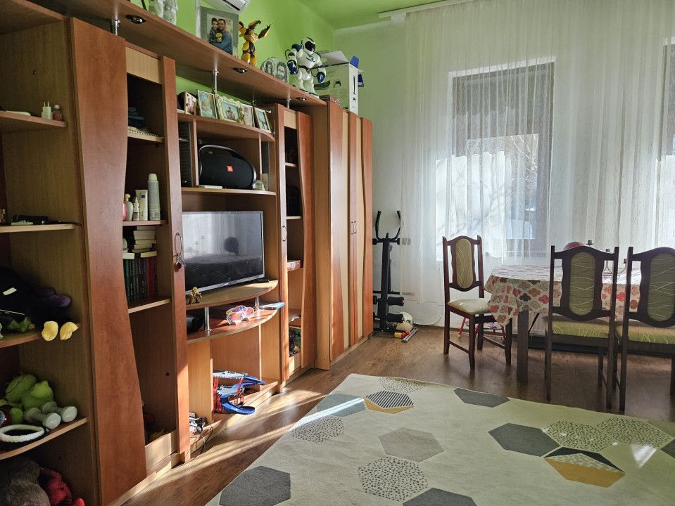 Casa mare, solida, Timisoara, D+P, 5 camere, 2 bai, Zona Lipovei - Poză 4