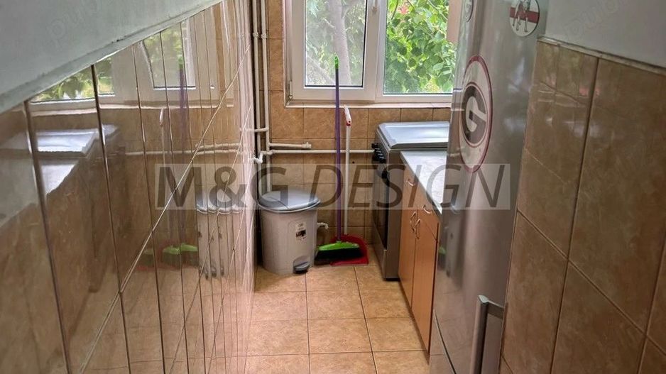 Circumvalatiunii-Dacia, apartament 3 camere semidecomandat, etaj 1 - Poză 2
