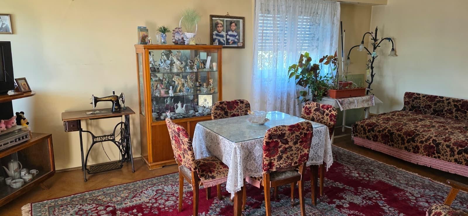 Vanzare Apartament 3 camere, 90 mp  – Cotroceni, vedere Splaiul Independentei - Poză 1