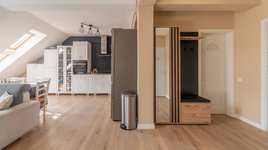 Apartament 3 camere de vanzare Bună Ziua str. Costache Negri Parcare - Poză 3