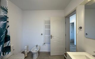 Vând casă lângă lacul Crevedia, complet mobilată și utilată, plus magazie - Poză 10