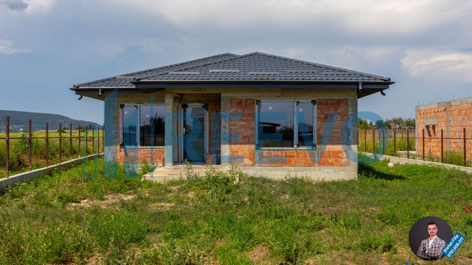 Casă/Vilă nouă de vânzare în Lilieci, Bacău - Poză 1