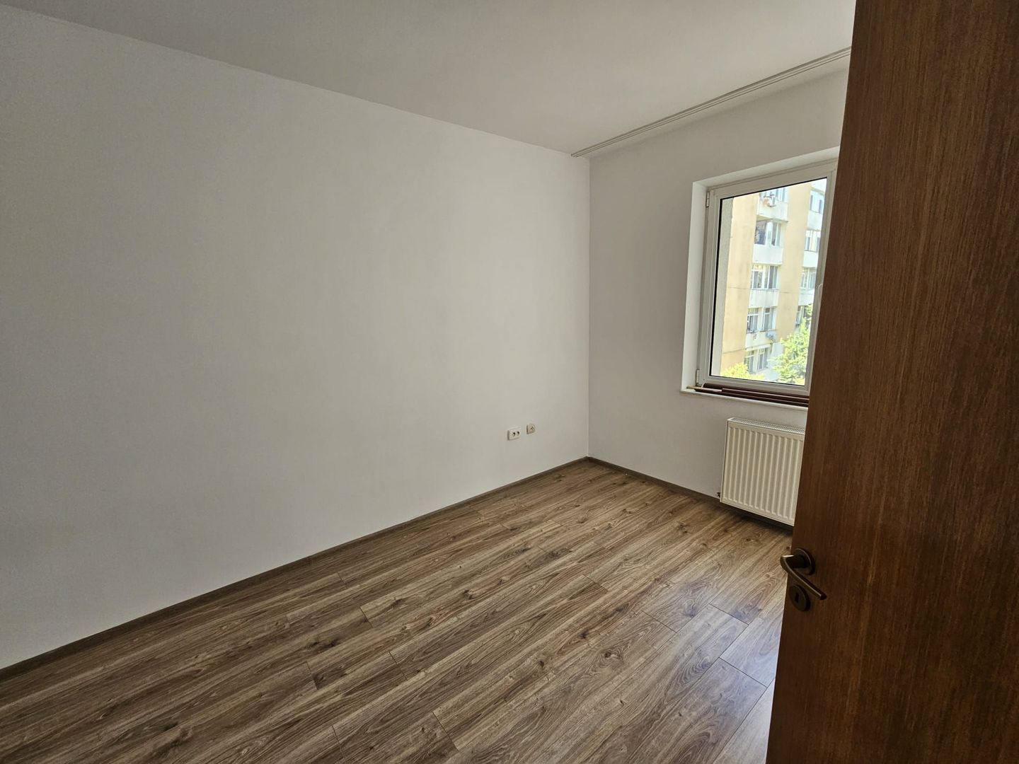 Inchiriere apartament spatios, bloc nou, garaj, Craiovei - Poză 12