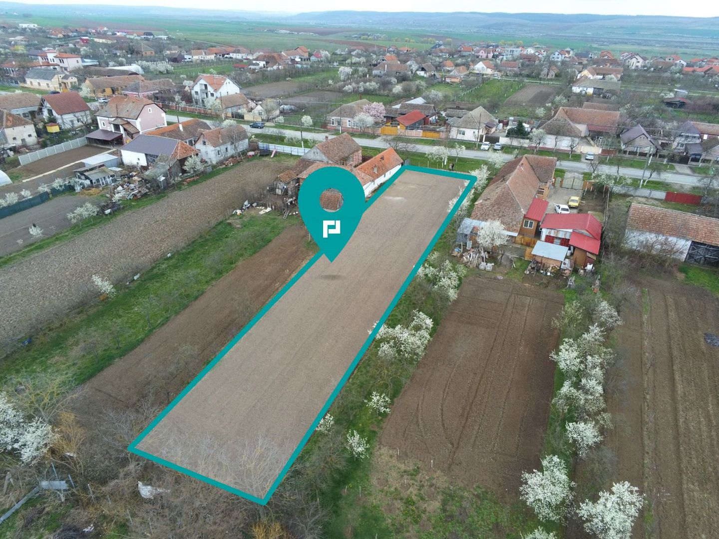 Teren intravilan în Fibiș - Poză 1