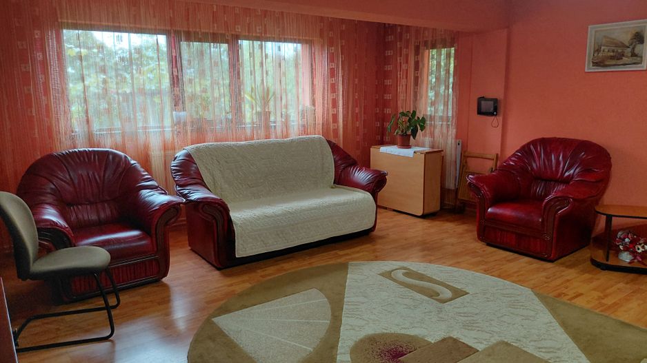 Casă Spațioasă P+1+M, 265 mp Utili, 1000 mp Teren – Toate Utilitățile, Vânători - Poză 4