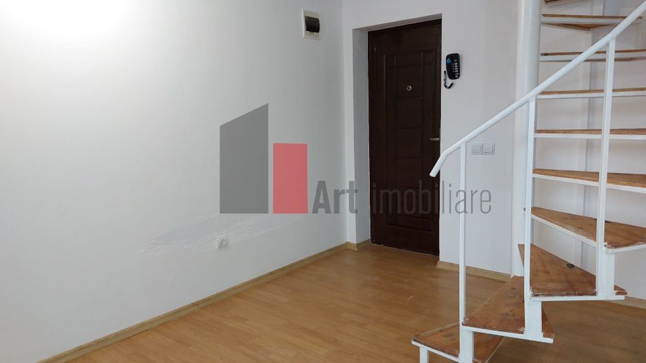 Apartamentul "BARRUKO" , P-ta Resita, liniste, verdeata, BLOC REABILITAT - Poză 3