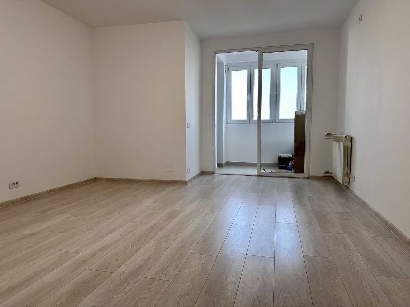 Garsoniera Lucretiu Patrascanu nr 3 - renovata complet - Poză 1