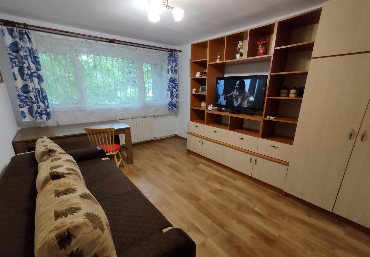 Apartament 2 camere bloc tip P reabilitat Mall Plaza, Drumul Taberei - Poză 1