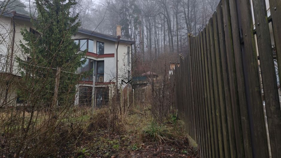 Proprietate amplă cu două case și teren generos, Brașov – str. Cariere - Poză 20