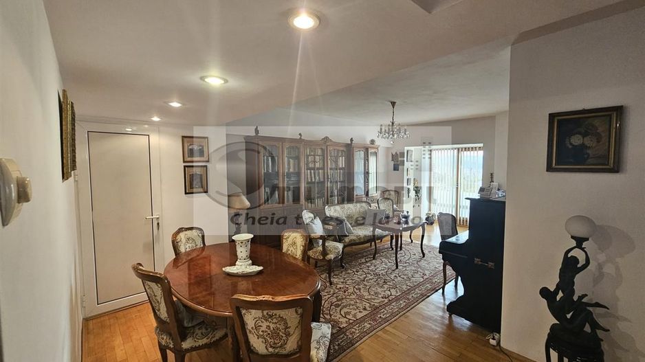 Apartament 4 camere - Hala Centrala - Poză 2