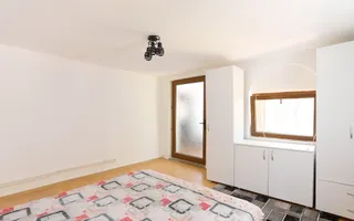 Proprietate deosebita cu doua case si teren generos – Cosesti, Arges - Poză 11