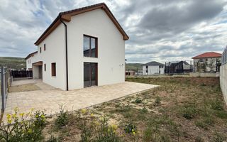 Case cu garaj Chinteni zona străzii Ana Aslan - Poză 3