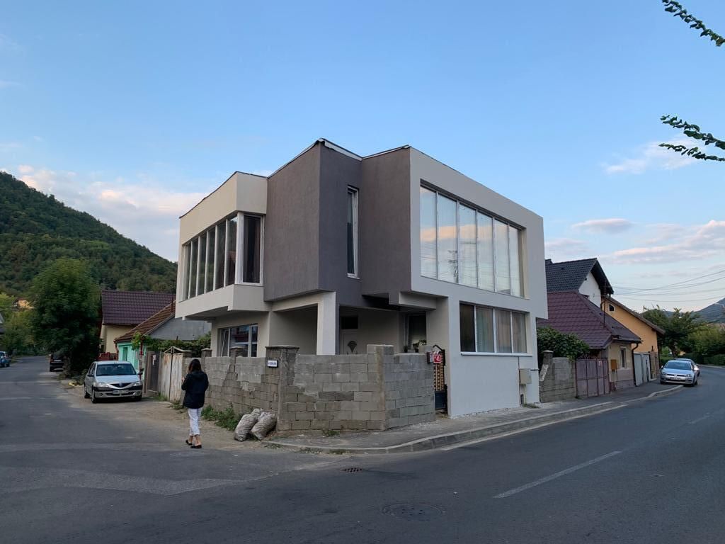 Casă modernă de închiriat – Strada Griviței  P+E1 - Poză 1