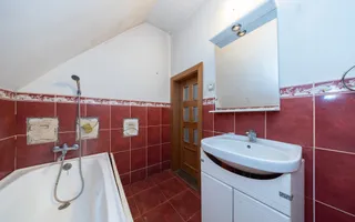 Casă săsească de vânzare în Codlea - Brașov | Teren 749 mp - Poză 23