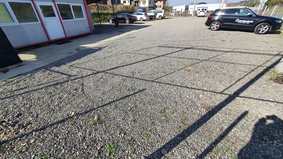 Parc Auto cu birou,garaj,1000mp teren cu deschidere la E60 - Poză 1