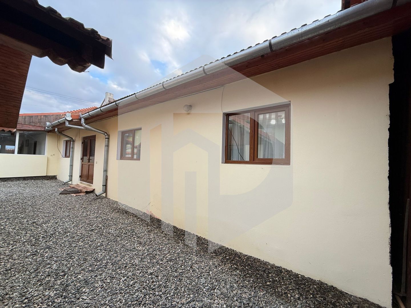 Casa individuala } Orlat | 250 mp Teren | Terasa inchisa - Poză 7