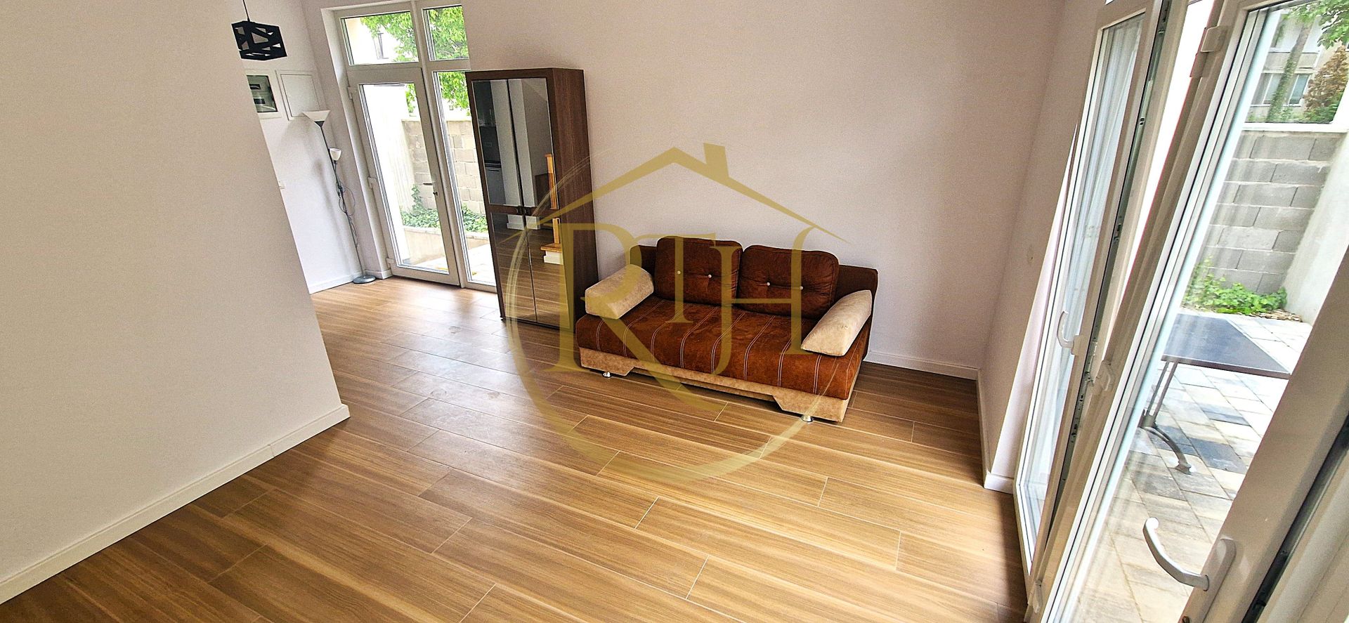 Apartament SAD de închiriat într-un triplex  – locuință sau diverse activități - Poză 4